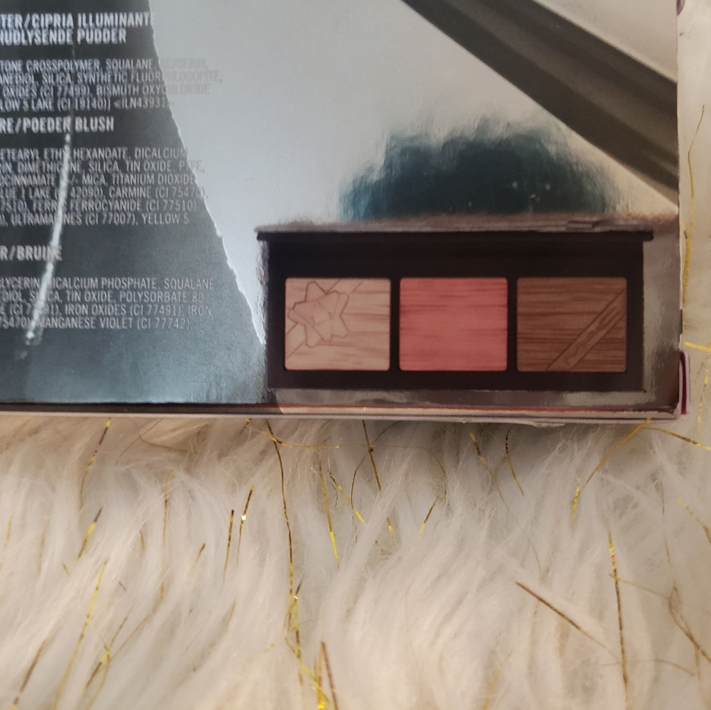 M.A.C cosmetics - Picture 2 of 6